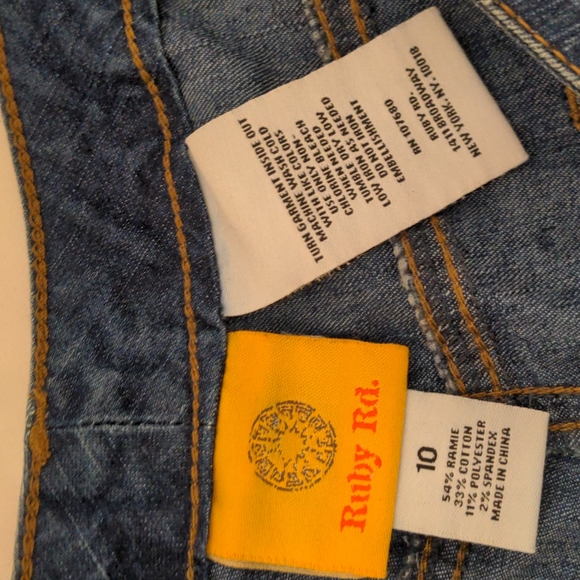 Ruby Rd Cropped Jeans - Picture 5 of 5